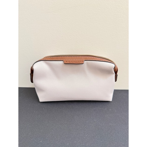 R.M. Williams Other - New RM Williams x Qantas Canvas Leather Toiletry Bag Travel Amenity Pouch Cream